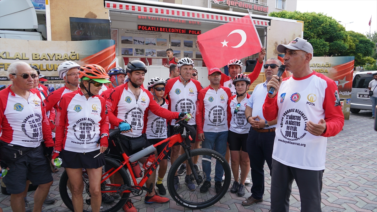 "İstiklal Bayrağı" Polatlı'dan Akşehir'e yola çıktı
