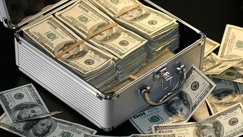 Salgın zenginlere yaradı: Servetlerine servet kattılar!