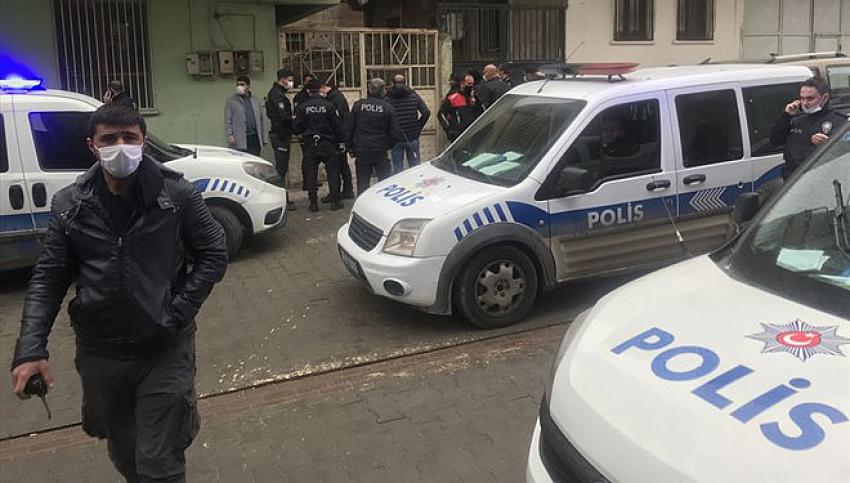 Şanlıurfa'da kavgaya müdahale eden 2 polis bıçakla yaralandı