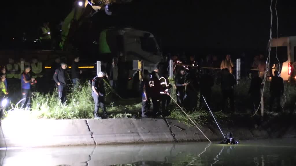 Şanlıurfa'da otomobil sulama kanalına düştü: 4 çocuk öldü