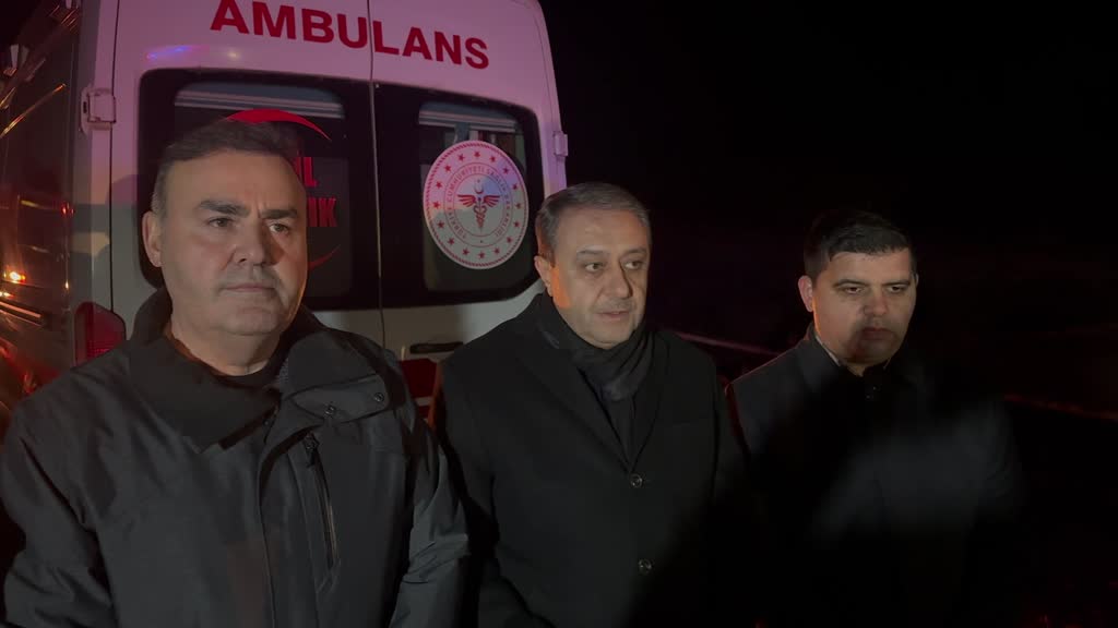 ŞANLIURFA - İki otomobilin çarpıştığı kazada 4 kişi öldü