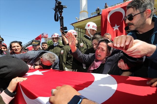 Şehit İstihkam Uzman Çavuş Erbaşı memleketi Aksaray'da son yolculuğuna uğurlandı