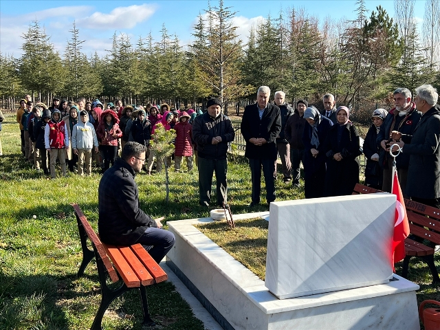 Şehit Okan Altıparmak mezarı başında anıldı