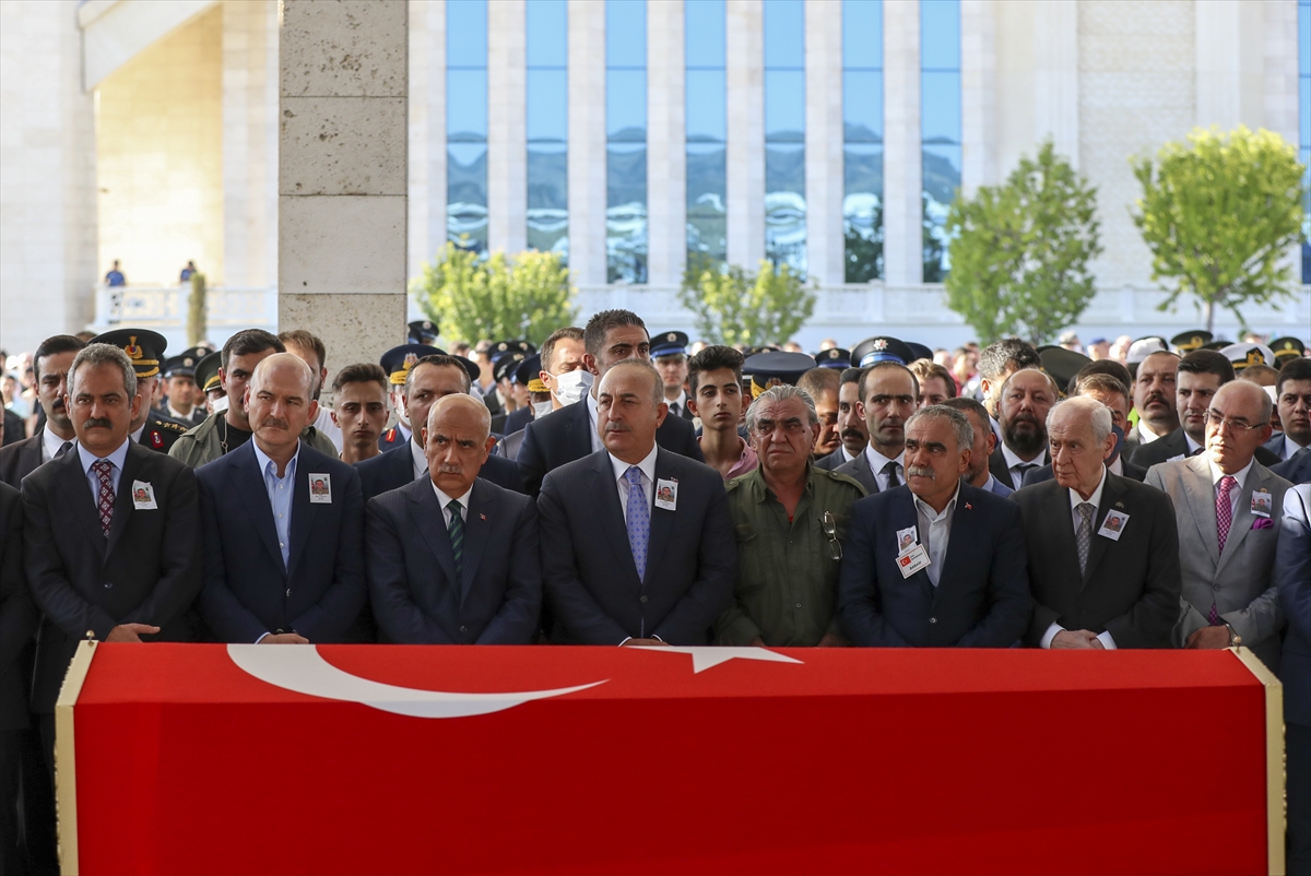 Şehit Tank Sözleşmeli Er Mevlüt Yoğurtcu törenle son yolculuğuna uğurlandı