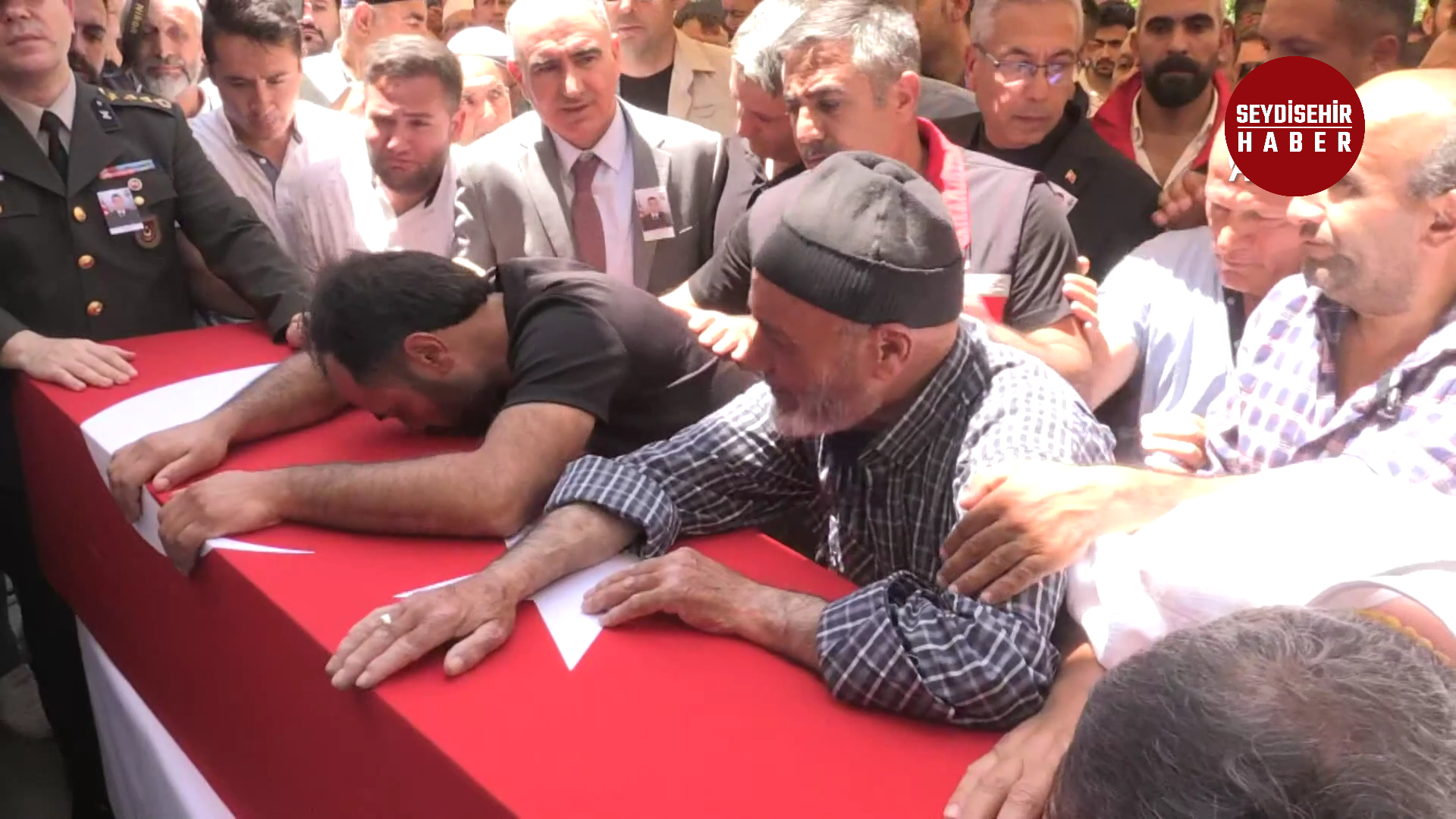 Şehit Uzman Çavuş Cebrail Acar Konya'da son yolculuğuna uğurlandı