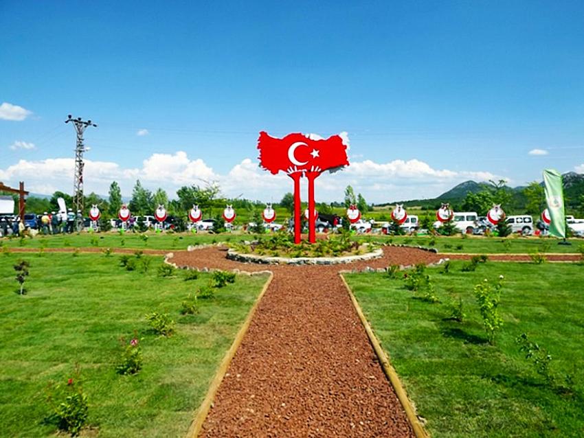 ŞEHİTLER ÖLMEZ    Muhammet Tahir DUMAN Merkez İlkokulu Bağlantı4/A Sınıfı Öğrencisi