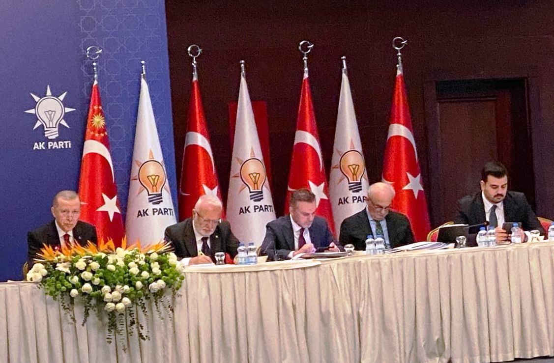 SEYDİŞEHİR AK PARTİ TEŞKİLATI ANKARADA  TEMAYÜLE  KATILDI