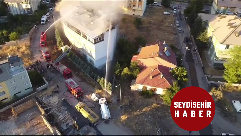 SEYDİŞEHİR ALAYLAR 1  MAHALLESİNDE KORKUTAN  YANGIN  HAVADAN GÖRÜNTÜLENDİ