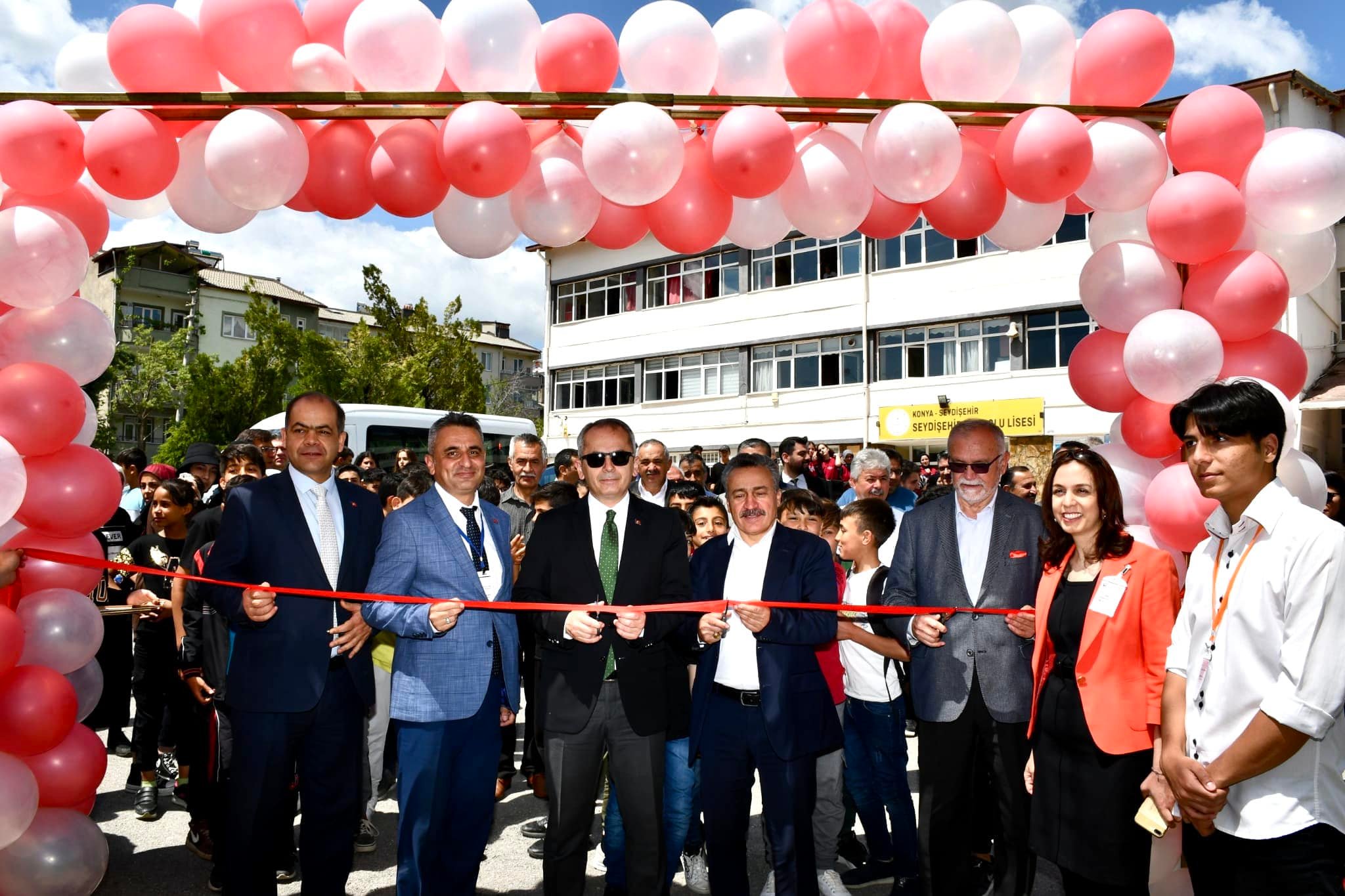 Seydişehir  Anadolu  Lisesinde TÜBİTAK Bilim Fuarı açıldı.