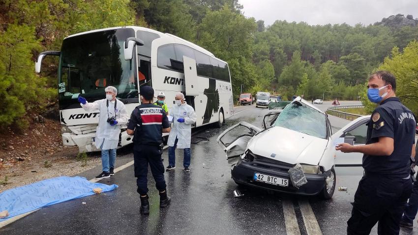 Seydişehir- Antalya'da yolunda kaza: 2 kişi öldü, 2 çocuk yaralandı