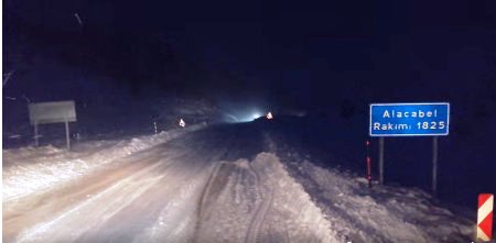 Seydişehir Antalya yolu çekici türü araçlara kapatıldı