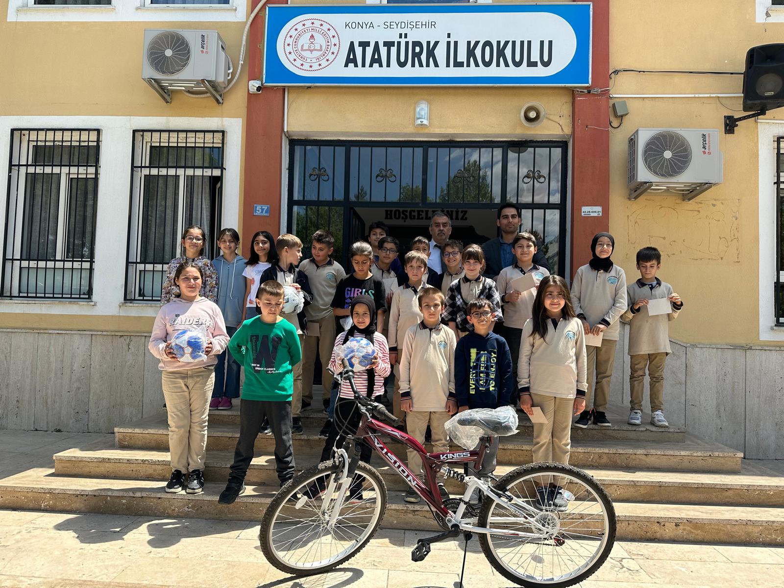Seydişehir Atatürk İlkokulu "En Güzel İnsanın Hayatı (Hz. Muhammed S.a.v)" Bilgi yarışması düzenledi.