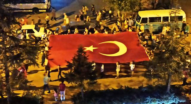 Seydişehir’de 30 Ağustos Zafer  bayramı  Fener alayı düzenlendi