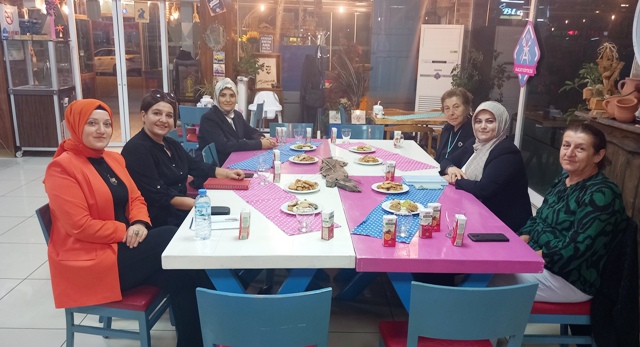 Seydişehir de bayan dayanışması Bayan Muhtar adayları birbirlerine destek için bir araya geldiler