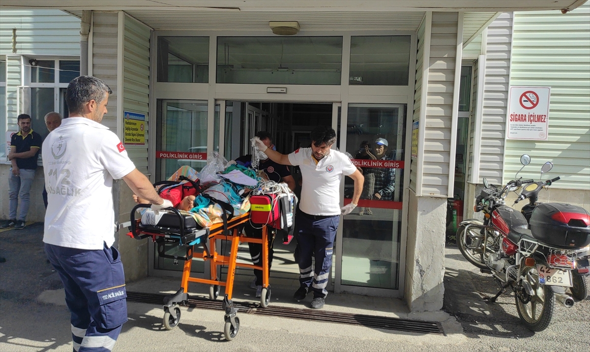 Seydişehir'de  bir çocuk oynadığı dedesinin tüfeğinin kazaen ateş almasıyla ağır yaralandı