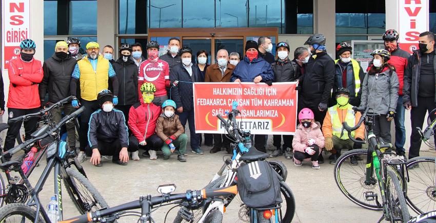 Seydişehir de bisikletçiler sağlıkçılar için pedal çevirdi