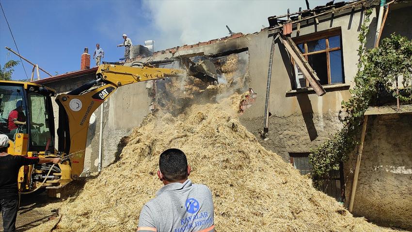  Seydişehir'de çıkan yangında 3 kuzu telef oldu