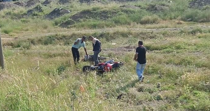Seydişehir'de devrilen motosikletin sürücüsü yaralandı
