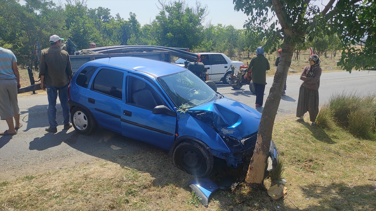Seydişehir'de direksiyon başında rahatsızlanan sürücü kaza yaptı