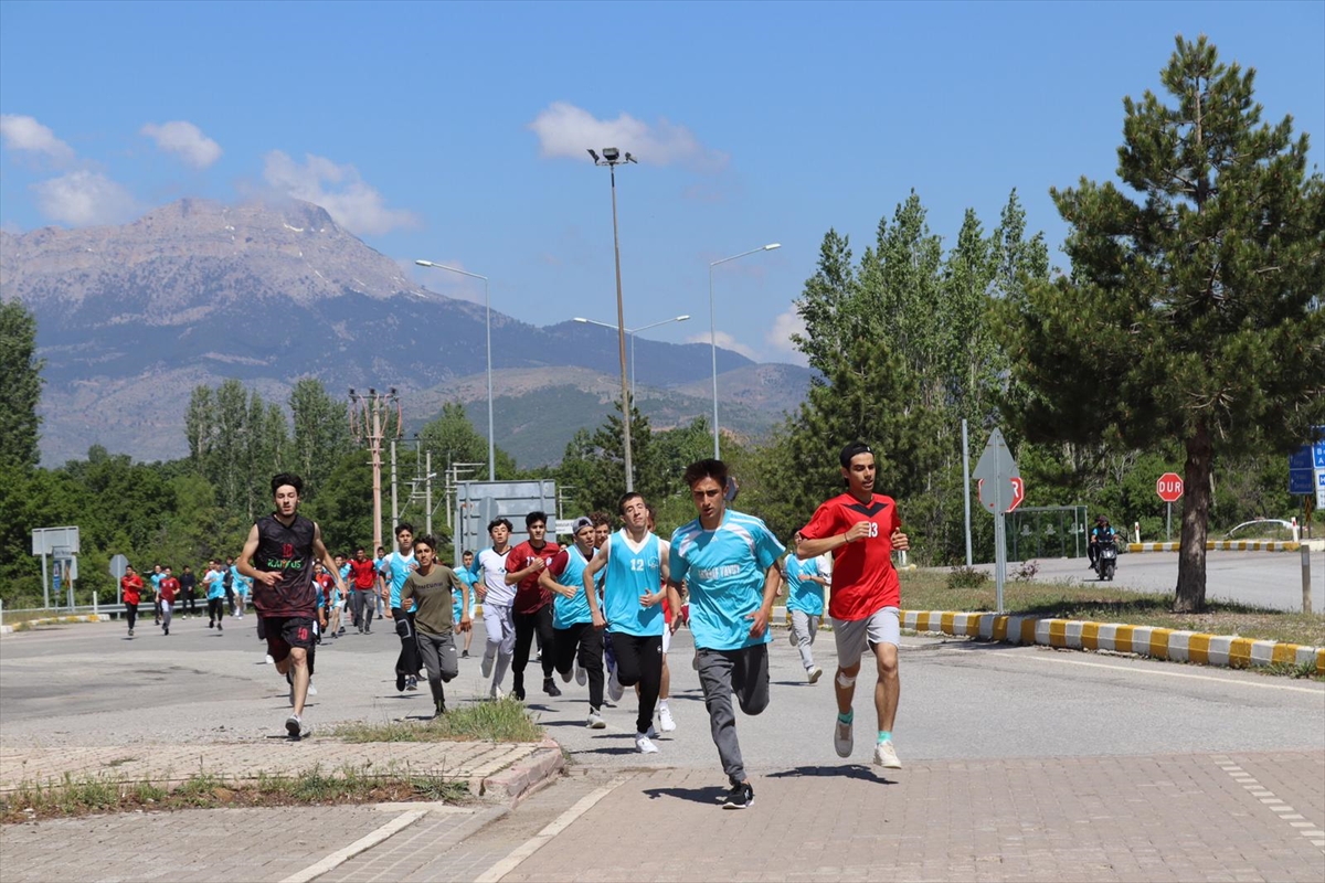 Seydişehir'de gençlik yürüyüşü ve koşusu yapıldı