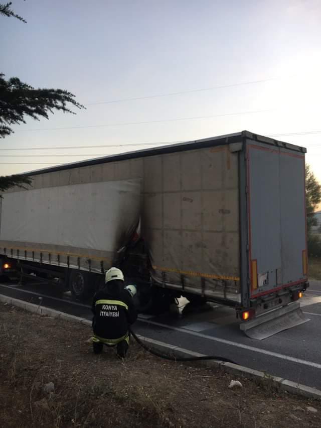 Seydişehir'de  hareket halindeki Tırın Dorse kısmında  yangın çıktı,