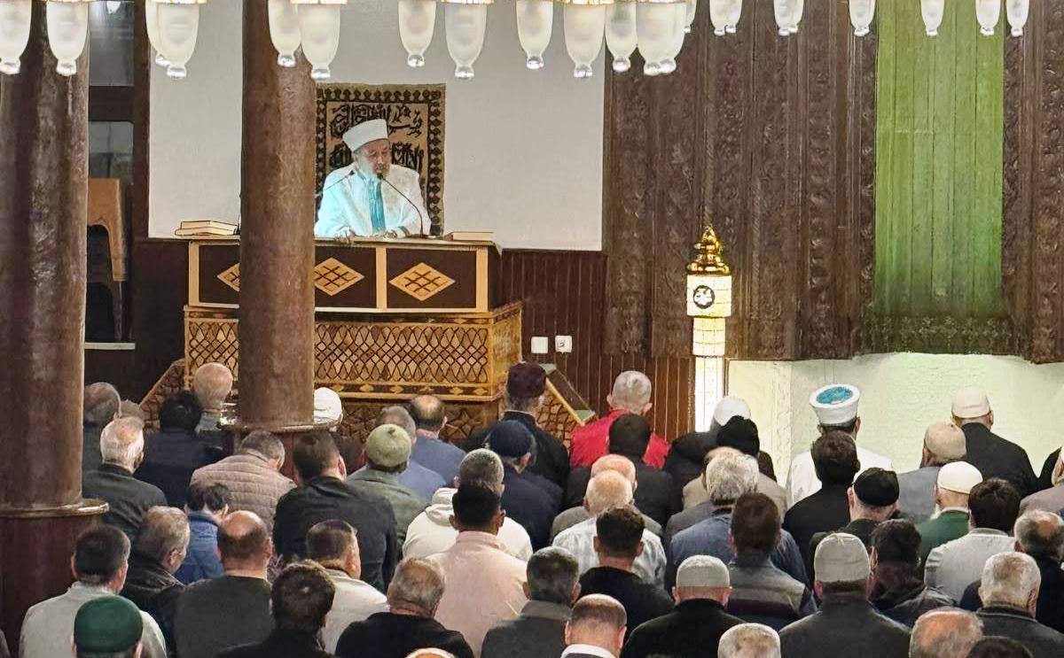 Seydişehir'de Kadir Gecesi Coşkusu: Camilerde Anlamlı Program ve Dualar