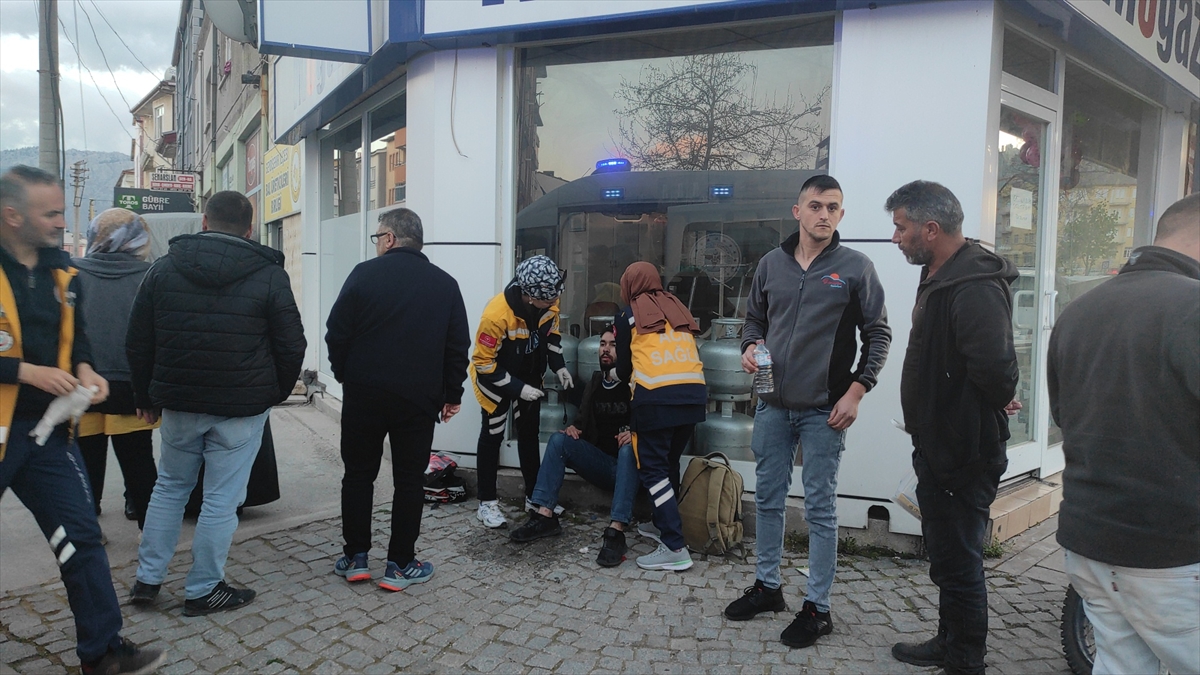 Seydişehir'de otomobille motosikletin çarpışması sonucu 1 kişi yaralandı