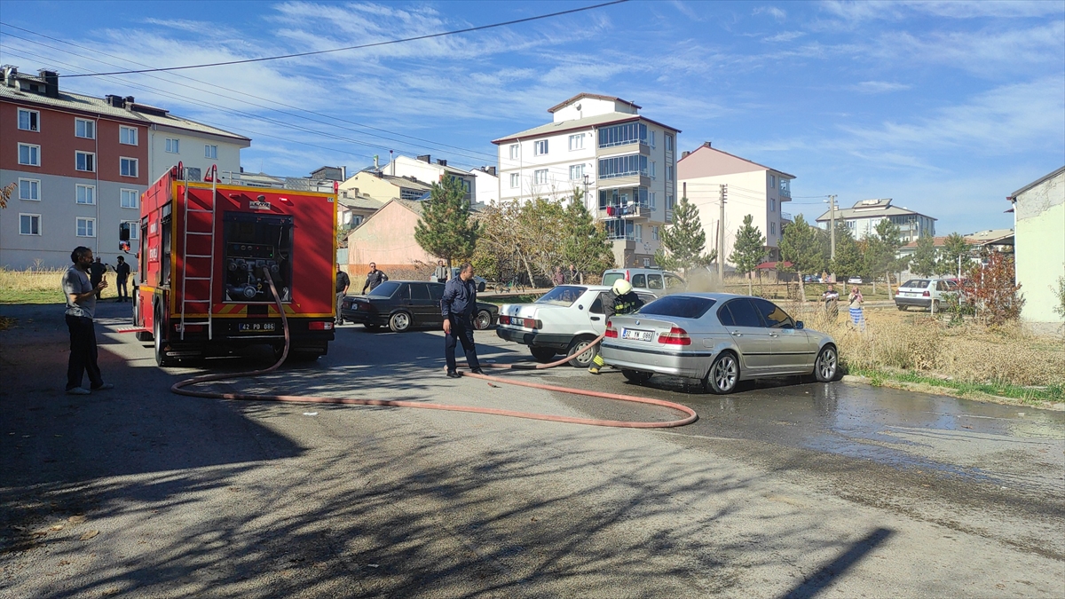 Seydişehir'de park halindeki araç yandı