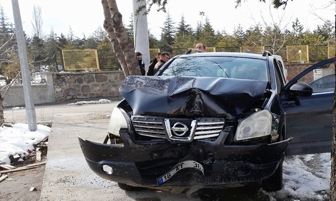 Seydişehir'de Polisin "dur" ihtarına uymayan sürücü kaza yaptı