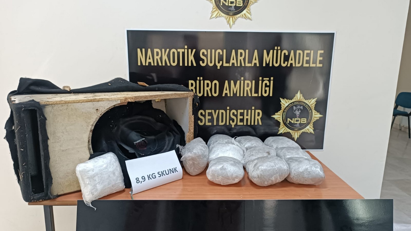 Seydişehir’ de ses sisteminden uyuşturucu fışkırdı