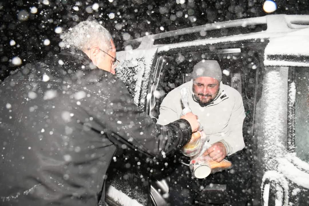 Seydişehir'de Yoğun kar   yağışı sebebiyle yolda kalanlar yurtlara yerleştirildi