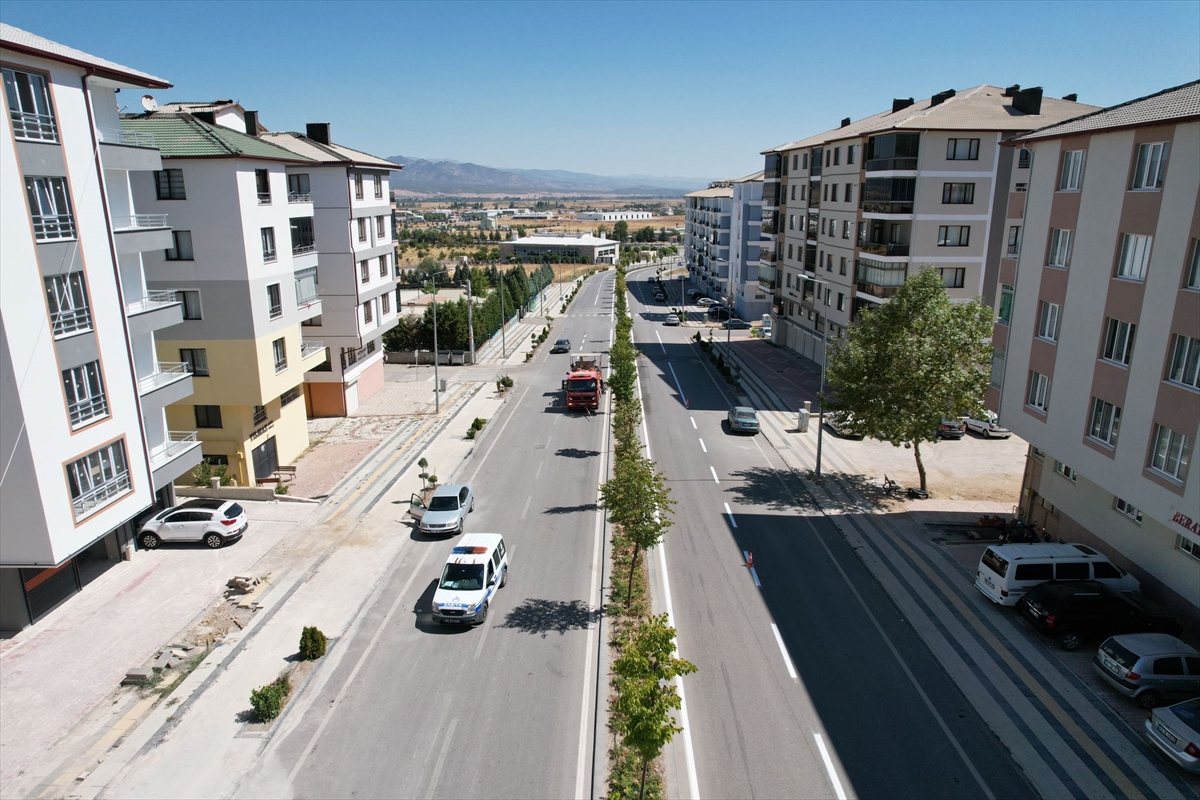 Seydişehir'de yol çizgi çalışması yapılıyor