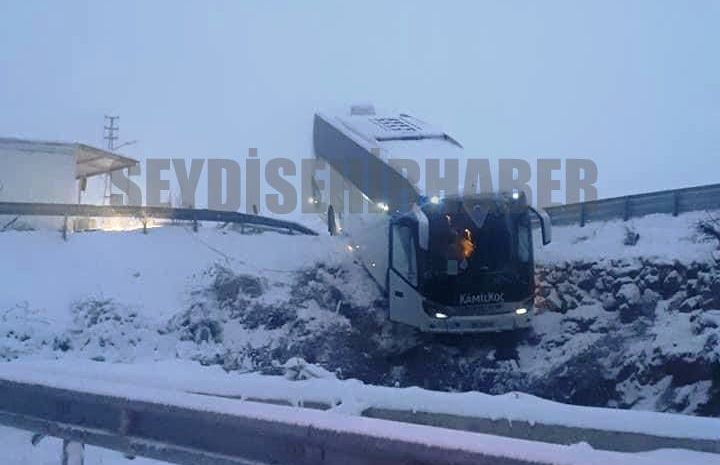 Seydişehir Konya yolunda  yolcu otobüsü kaza yaptı