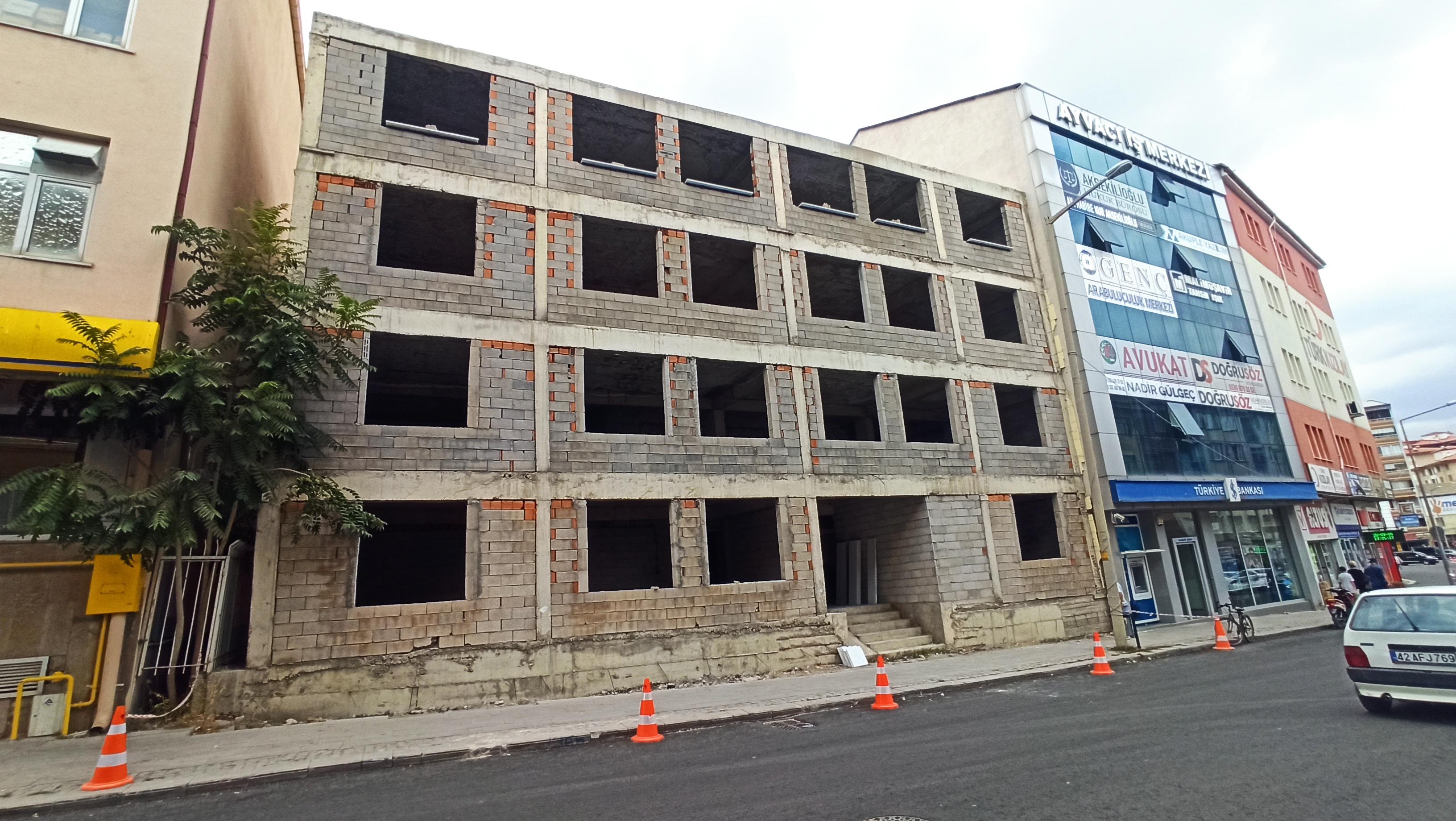 SEYDİŞEHİRDE KÜTÜPHANE İNŞAATI TEKRAR BAŞLADI