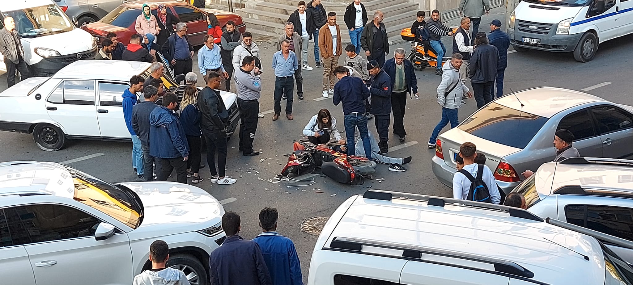 Seydişehir Merkezde  Trafik  Kazası 1 yaralı