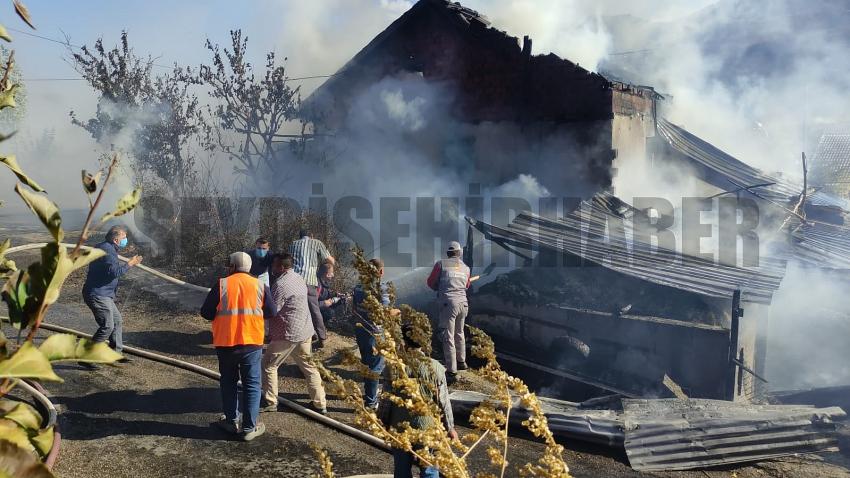 Seydişehir' Taraşçı Mahallesinde Korkutan ev yangını