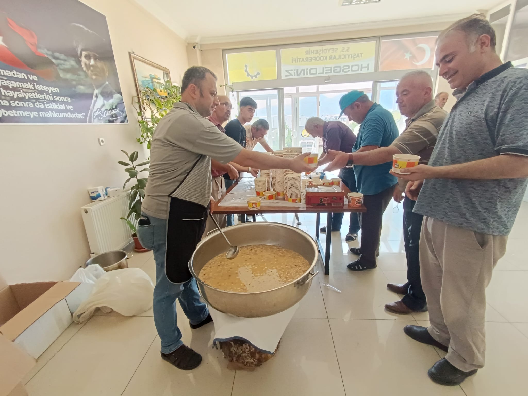 SEYDİŞEHİR TAŞIYICILAR KOOPERATİFİNDEN GELENEKSEL AŞURE GÜNÜ