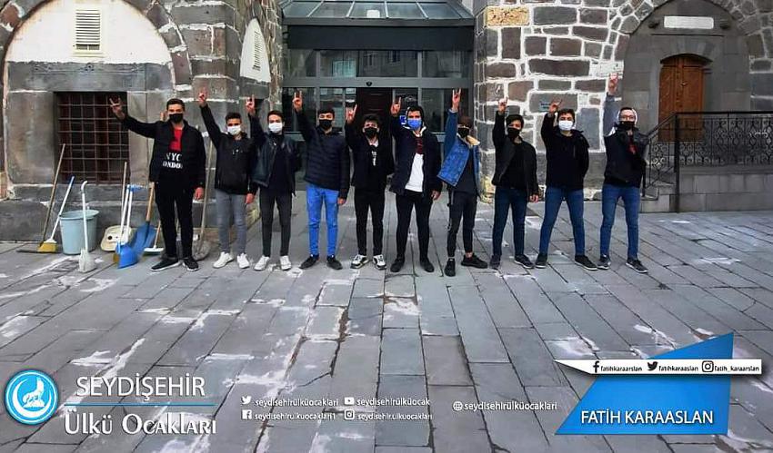 Seydişehir Ülkü Ocakları bu hafta Seyyidharun Camii Çevresini temizledi.