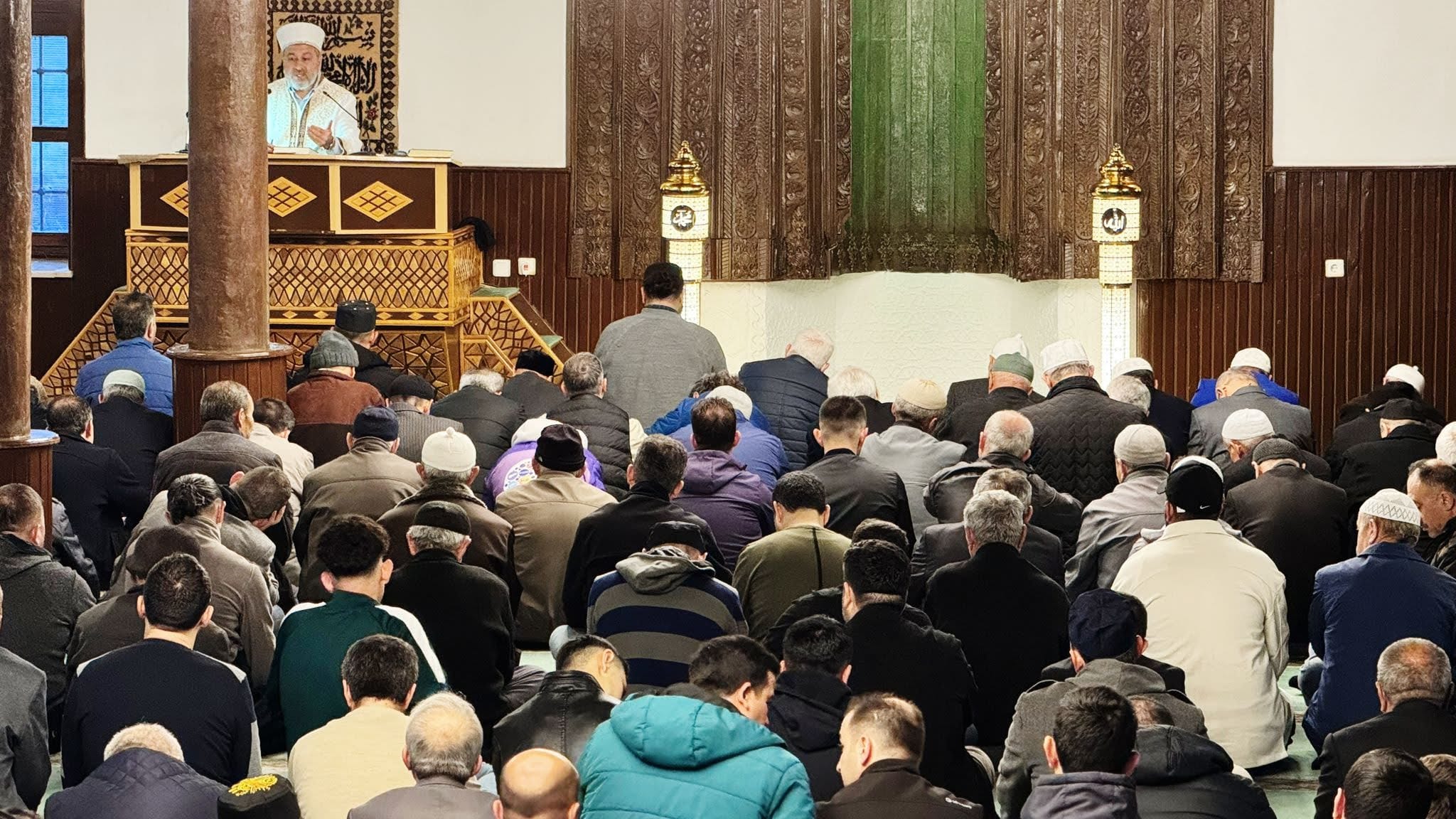 SEYDİŞEHİRDE BAYRAM COŞKU VE HUZUR İÇİNDE KUTLANIYOR