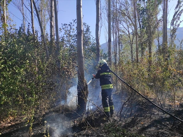 Seydişehirde bir bahçede çıkan yangın büyümeden söndürüldü