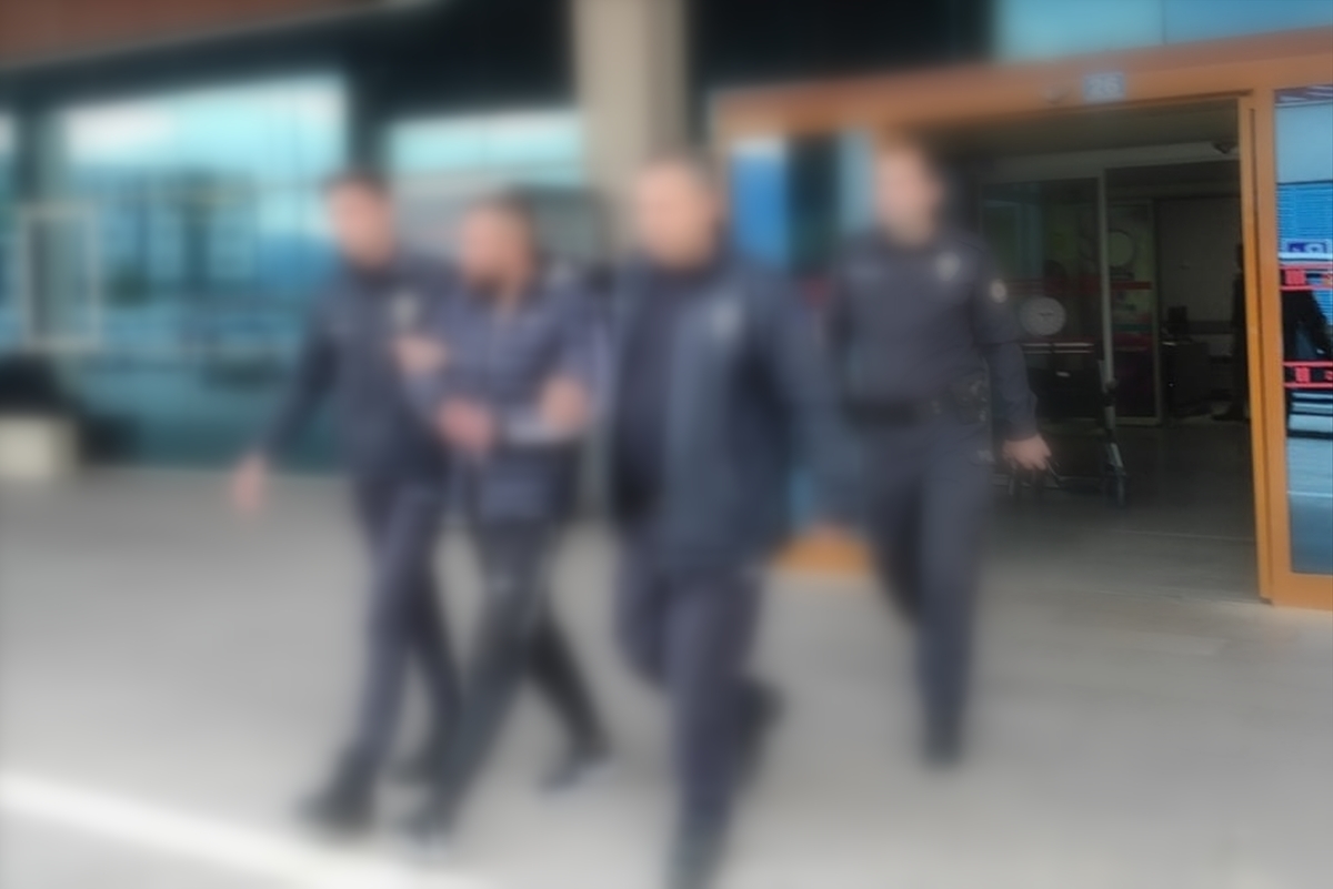 Seydişehirde markette silahlı soyguna karışan zanlı tutuklandı