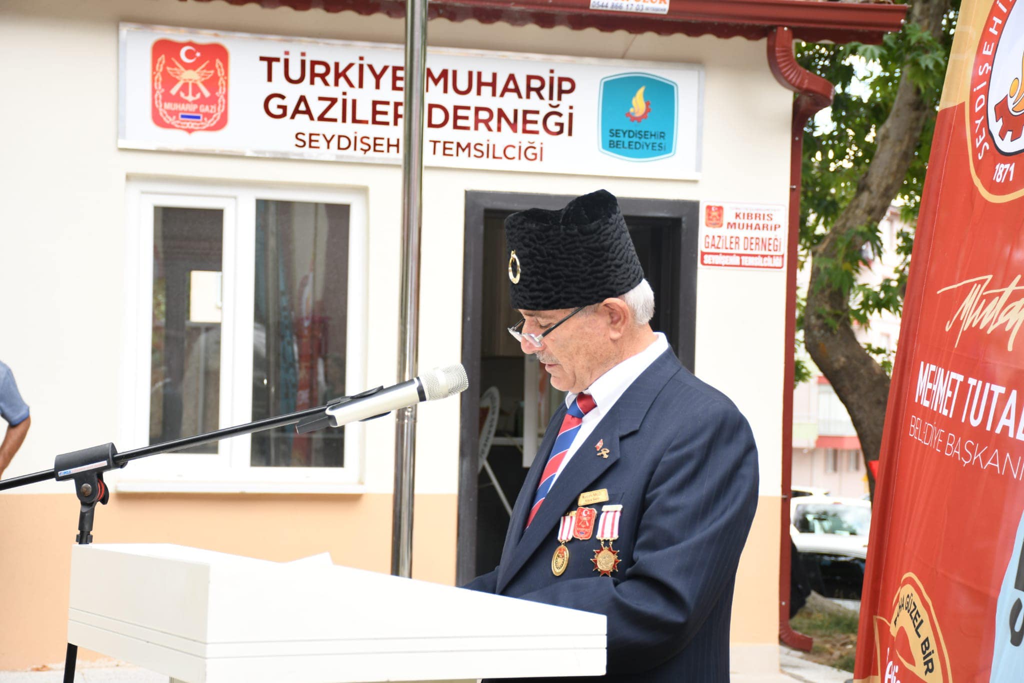 Seydişehirde Türkiye Muharip Gaziler Derneği Temsilciliği binası düzenlenen törenle açıldı.