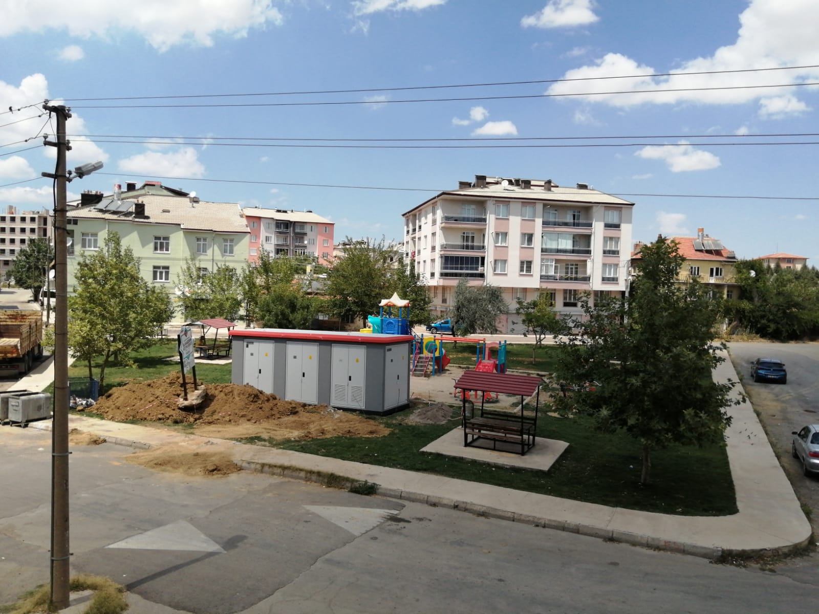SEYDİŞEHİRDE  VATANDAŞ ÇOCUK  PARKINA   TRAFO  KONULMASINA  TEPKİLİ