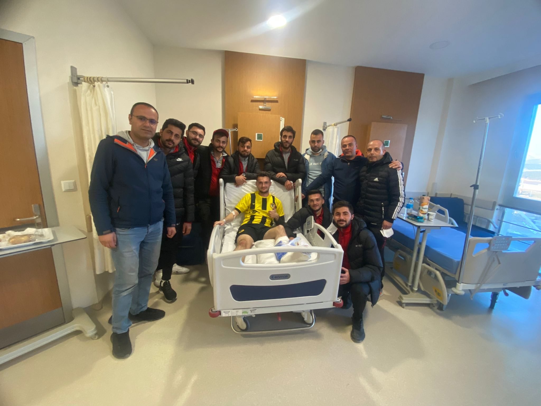 SEYDİŞEHİRLİ AMATÖR   FUTBOCUNUN  AYAK BİLEĞİ  KIRILDI