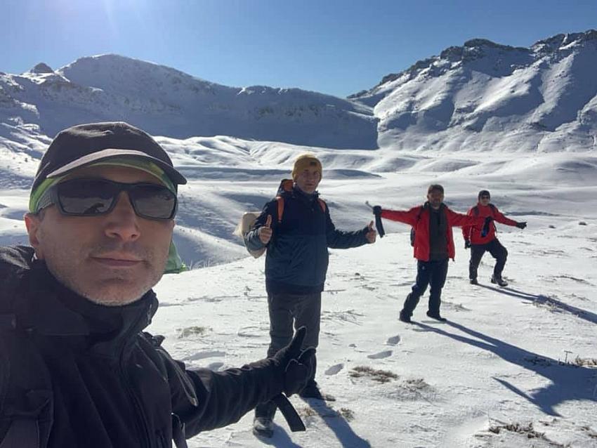Seydişehirli Doğa tutkunları Zorlu Kış Şartlarında Küpe Dağını aştı.