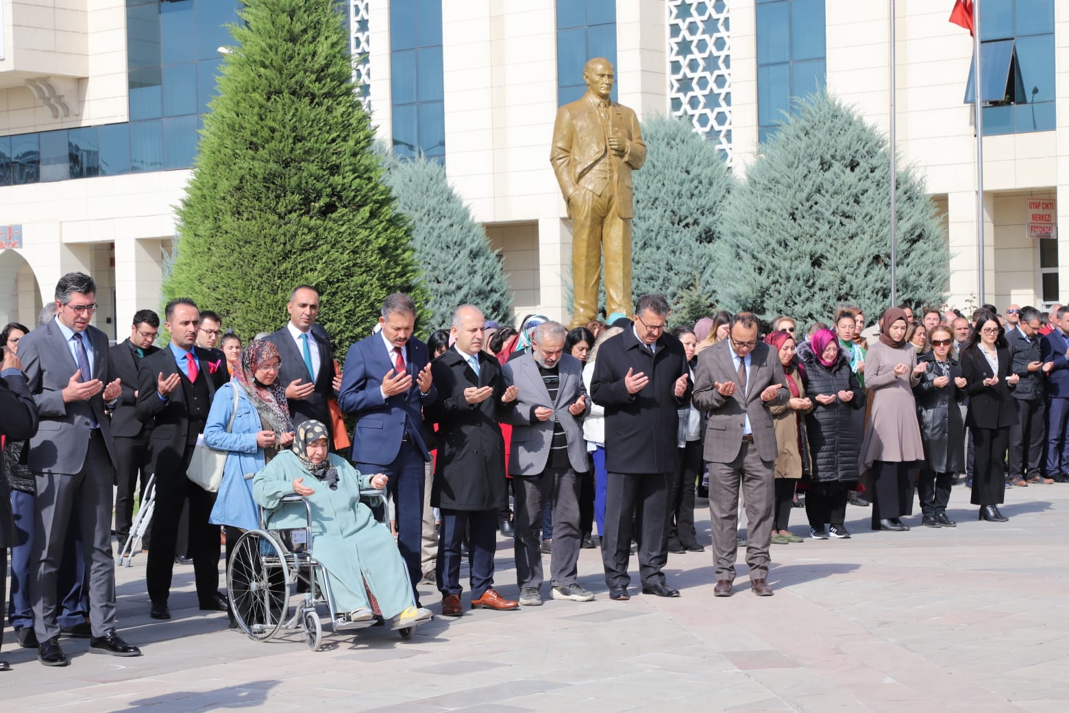 Seydişehirli  Zabıt Katibi Fadime Vergisiz  hayatını kaybetti.