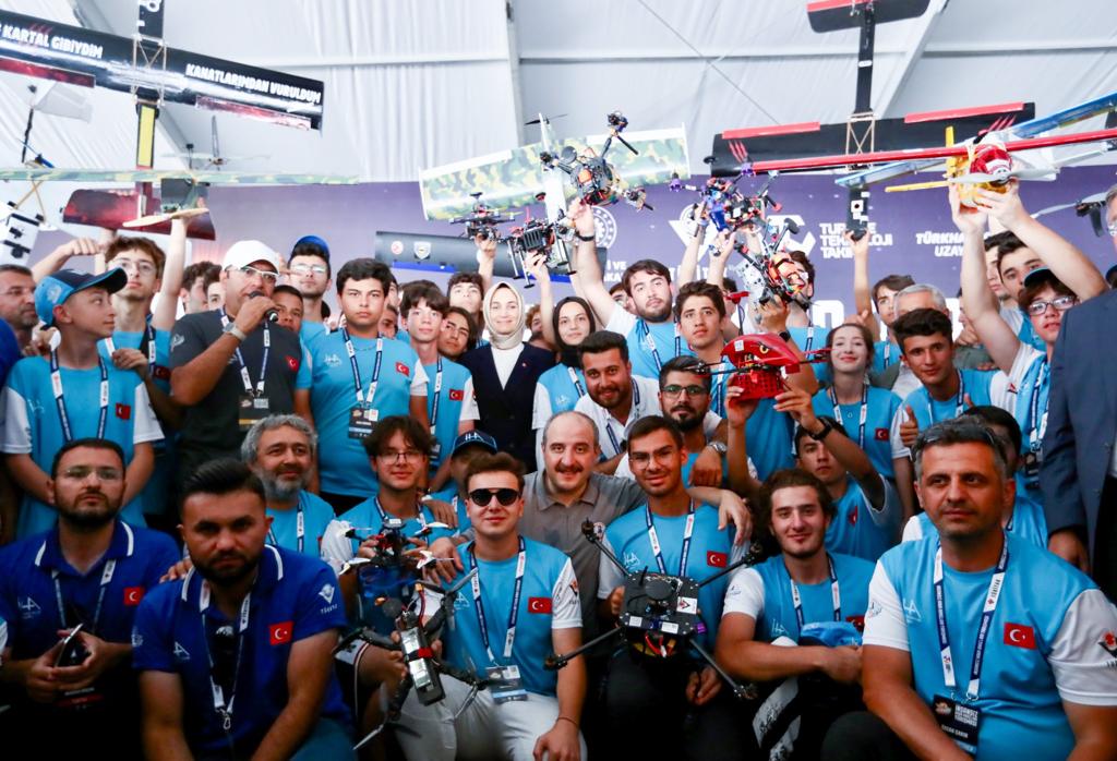 SEYDİSEMA İHA Takımı öğrencileri TEKNOFEST2022'de