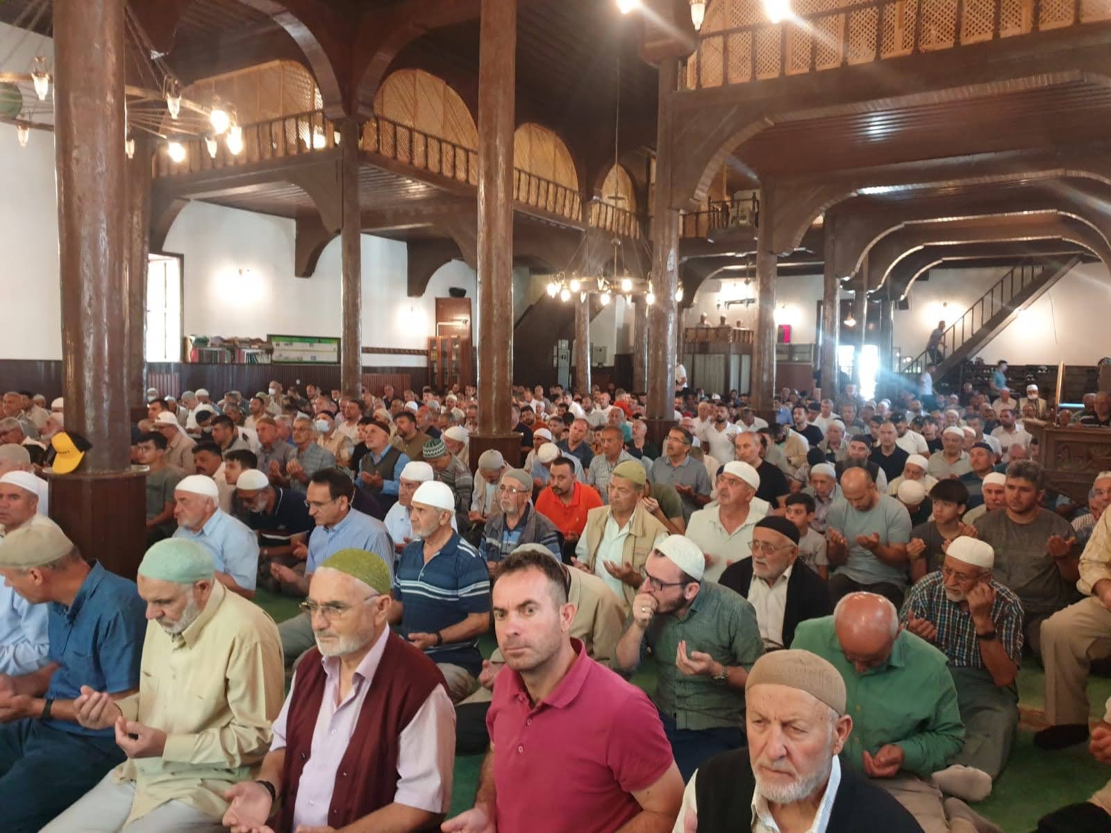 Seyitharun Camii’nde 15 Temmuz Şehitleri İçin Mevlid-i Şerif Okundu