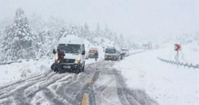 Şiddetli kar yağdığında aracı yolda kalanlara ve kaza yapanlara yeni uygulama geliyor