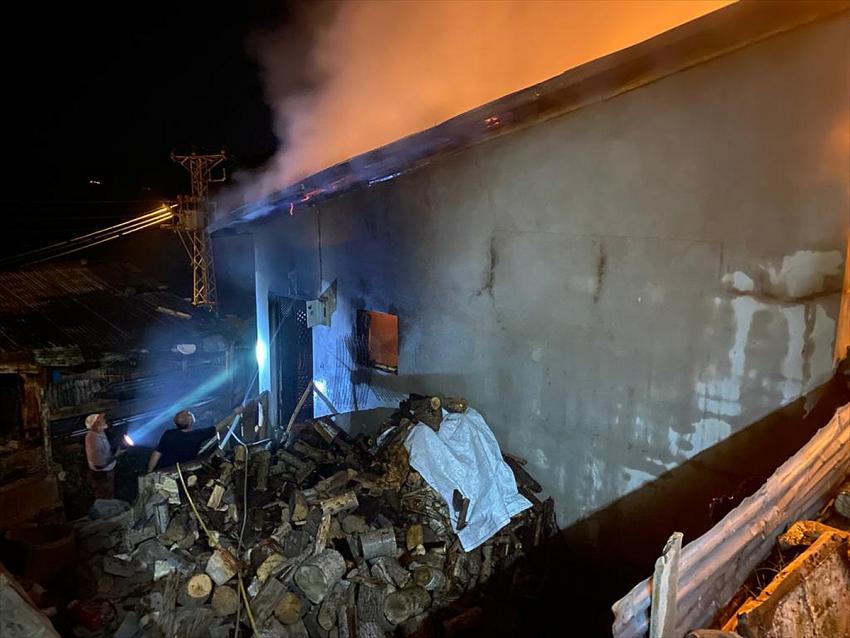 Sivas'ta bir evde çıkan yangında 1 kişi öldü